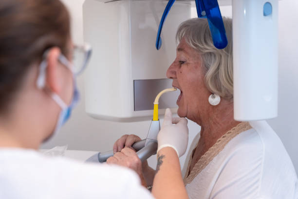 Best Cosmetic Emergency Dentistry in Nashvle, IL