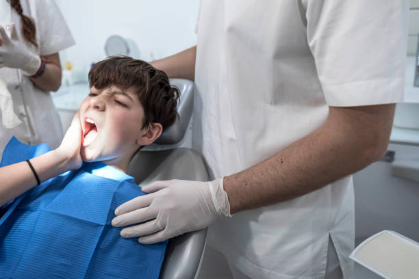 Best Weekend Emergency Dentist in Nashvle, IL