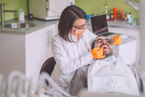 Best Emergency Tooth Extraction in Nashvle, IL